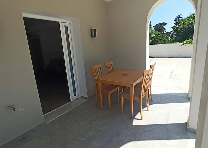 Maya 1, 2 Bedroomed Downstairs Apartamento *