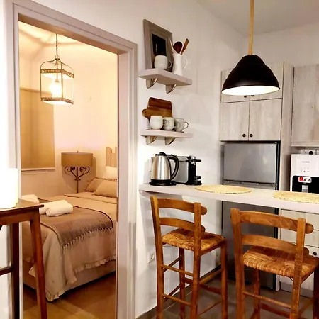 Maya 1, 2 Bedroomed Downstairs Apartment Skiathos Town