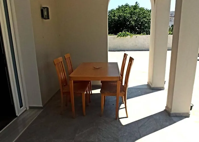 Maya 1, 2 Bedroomed Downstairs