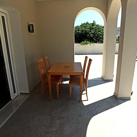 Maya 1, 2 Bedroomed Downstairs